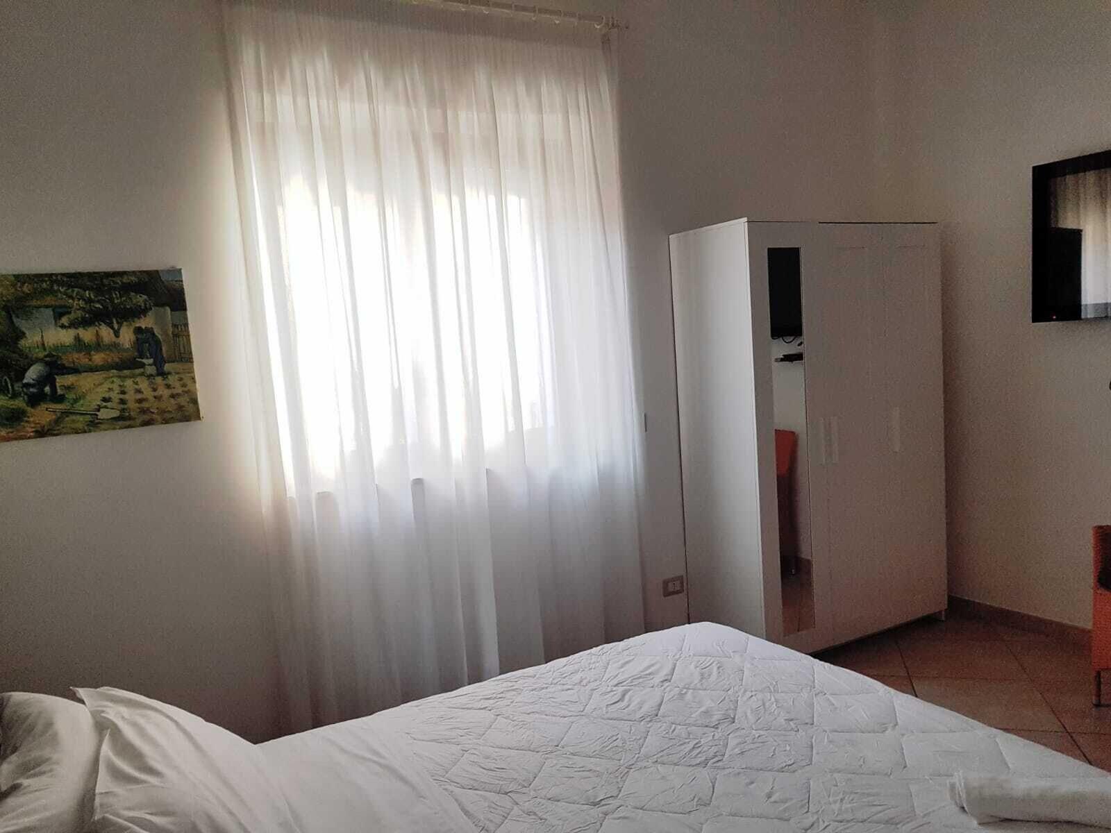 No Tag Urban Hotel Трани Экстерьер фото