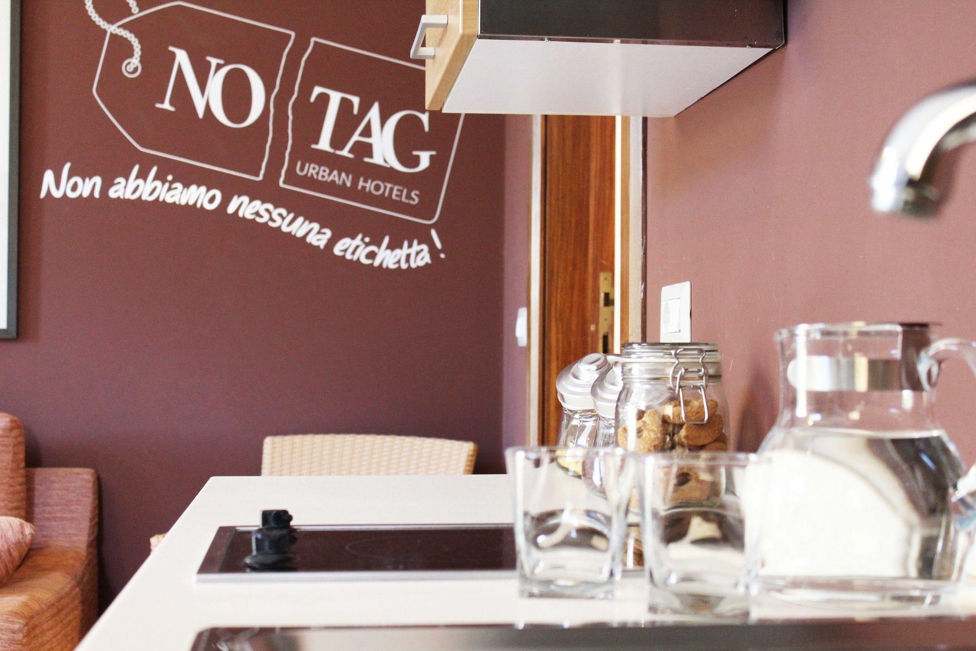 No Tag Urban Hotel Трани Экстерьер фото