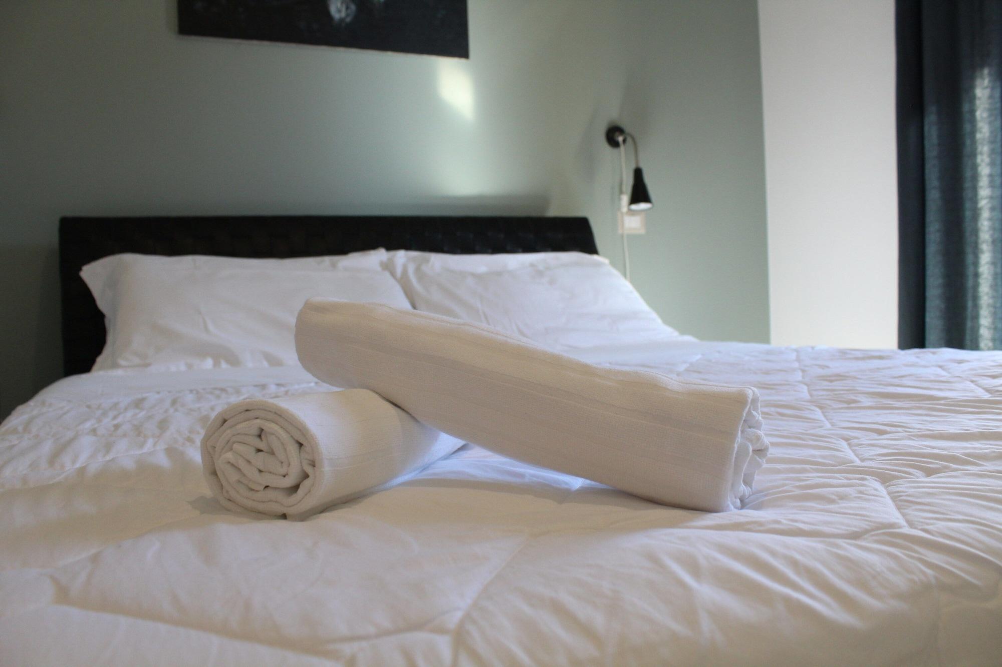 No Tag Urban Hotel Трани Экстерьер фото