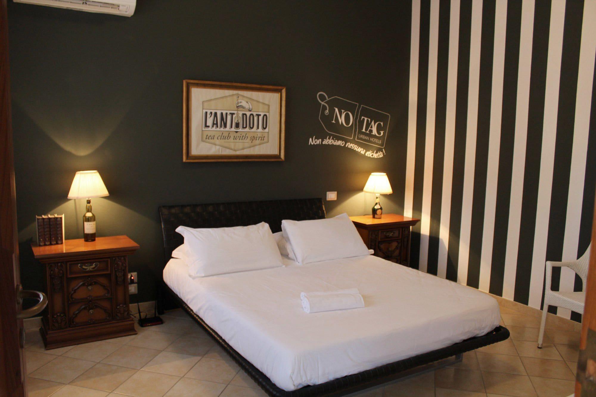 No Tag Urban Hotel Трани Экстерьер фото