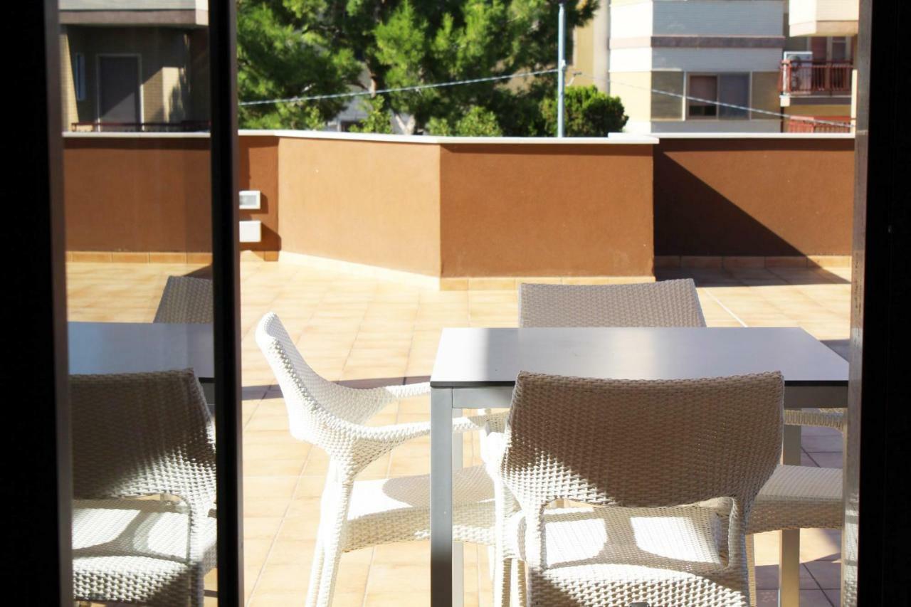 No Tag Urban Hotel Трани Экстерьер фото